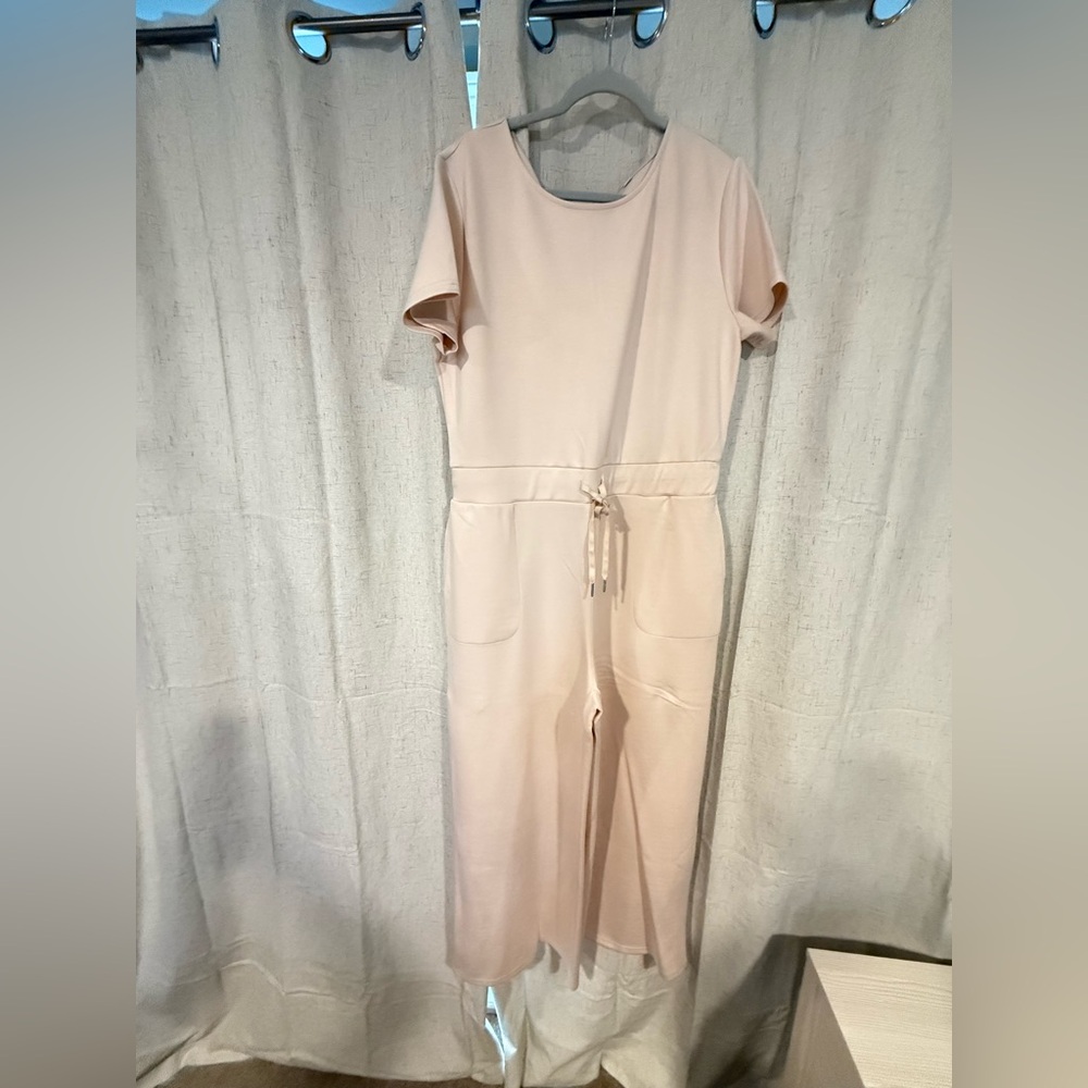 Wide leg jumpsuit